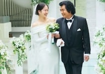 藤岡弘、＆天翔愛親子が着こなす最新ドレスコレクション