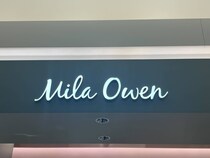 【画像】Mila Owenの“オトナかわいいショルダー”