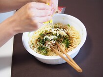 【女性に聞いた】一番コスパが良いと思う「カップ焼きそば」ランキングTOP15！　第1位は「日清食品 日清焼そばU.F.O.」【2025年最新調査結果】