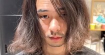 長髪を「ダサい」「時代遅れ」と言われた男性→美容師が本気を出すと……　驚きの仕上がりが70万再生　「若返った」「俳優さんみたい」