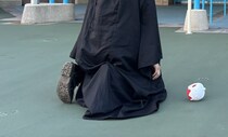 仮装でウキウキでディズニーに向かう女性→次の瞬間……「悲壮感ダダ漏れすぎる…w」　まさかの光景に「何回もみちゃいますww」