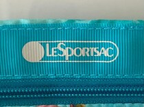 「20年間リピートしてます」レスポートサックの“ショルダーバッグ”が大好評！　「ポケットが多く使いやすい」「こんな柄あるんですね！？」