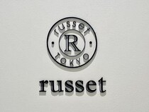 「とにかく軽くて最高」ラシットの“人気No.1ショルダーバッグ”が優秀すぎる　「上品にもカジュアルにもいける、まさに万能」「長く愛用できるカバンです」