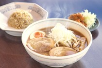 【30～40代の女性に聞いた】最高にうまいと思う「中華・ラーメンチェーン」ランキング！　2位は「餃子の王将」、1位は？