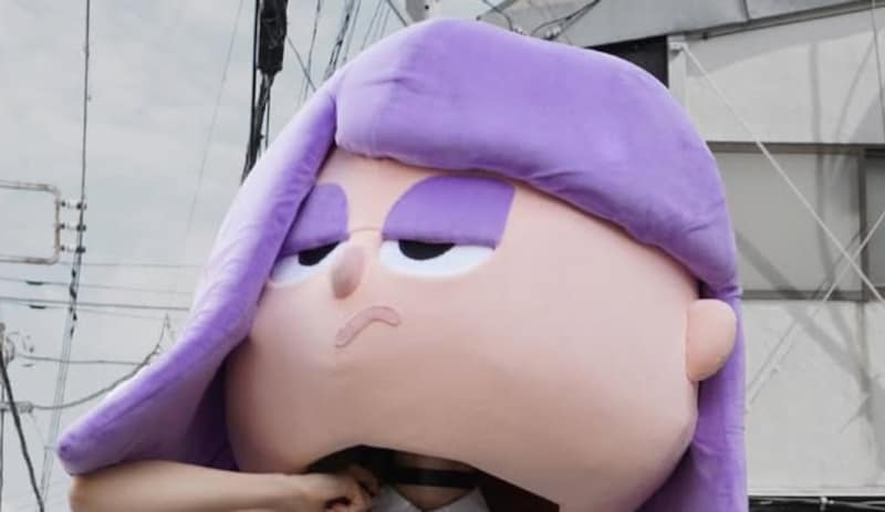 デュオリンゴ公式が突然コスプレに挑戦すると……「誰かこの公式止めてくれ」　まさかの完成度に「なんてこった」「似合いすぎてる…」