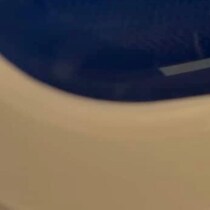 機長から「貴重な光景です」とアナウンス→窓の外を見ると……　思わぬ光景に「鳥肌」「飛行機揺れましたか？」