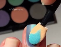 爪先にアイシャドウをこすり、“うねうね”固めると……「びっっくりした！」　度肝を抜かれるアートに反響【海外】