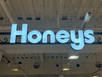 「とにかく軽い！」　ハニーズの“A4トートバッグ”が高評価　「リーズナブルで高見え」「たくさん入れても中身が一目でわかる」