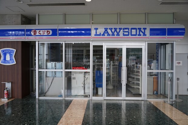 「死ぬほどかわいい……！」　ローソン×サンエックスの“コラボポーチ”が本日発売　「たれぱんだ、懐かしい」「とかげポーチ良すぎる」「リラックマもいる」