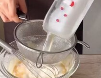 謎の海外スイーツ「ファーブルトン」を元パティシエが完全再現したら……「初耳初見でした！」「流行ってほしい」150万再生のビジュアルに衝撃