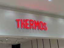 「弁当が斜めにならない」　THERMOS（サーモス）の“エコバッグ”が大人気　「理想的なサイズと形」「たたむのがラク」