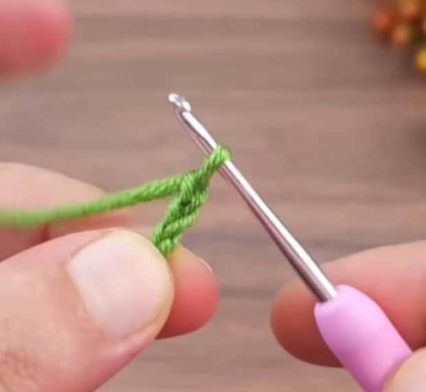 緑と赤の毛糸をぷくぷく編むと……「あぁったまらん！」　量産したくなる完成品が話題【海外】