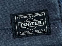 「もうこれ以外使えない」　でかバッグ卒業の声！　“PORTER GIRL（ポーターガール）のお財布ショルダー”が人気で品薄に！　「悩んでないでさっさと買えばよかった」「財布、携帯、ファンデーション、薬を入れてます」「ポケットがたくさん」