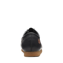 「2足目のクラークス」「コスパ最高」　クラークスの“メンズシューズ”に絶賛の声　「長時間歩いても疲れない」「どんな服にも合わせやすい」