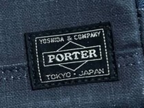 「もうこれ以外使えない」　でかバッグ卒業の声！　“PORTER GIRL（ポーターガール）のお財布ショルダー”が人気で品薄に！　「悩んでないでさっさと買えばよかった」「財布、携帯、ファンデーション、薬を入れてます」「ポケットがたくさん」