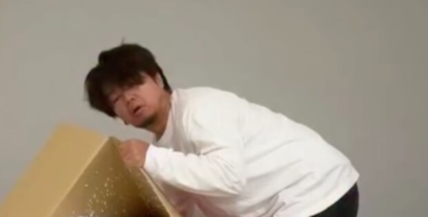 単身赴任中の夫に、妻が「ビーズクッション」を送ったら……「こんなことあります？」　まさかの光景に「やばすぎww」「声出して笑った」