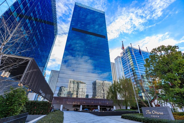 「ホテルオークラ」のエコバッグがカラフルで上品かわいい！　「大容量で保温・保冷機能も」「シンプルなのに目を引く」「さりげないロゴも◎」