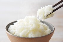 【主婦に聞いた】おかずなしでもうまい「米の品種」ランキング！　2位は「あきたこまち」、1位は？