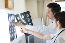 子どもが手を痛めて病院へ→思わず笑っちゃう“レントゲン写真”に24万いいね　「こんなかわいい骨格あるの」「デフォルメ？」