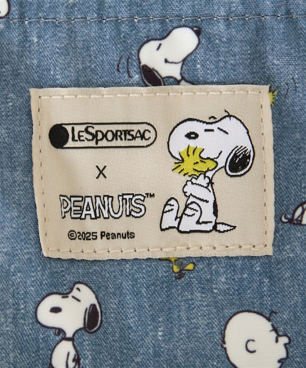 「バッグ自体がモフモフなスヌーピーみたい」レスポートサック×PEANUTSのコラボトートが10月29日発売　「なんとしても手に入れたい」「表情たまらん」「内側の柄までかわいい」