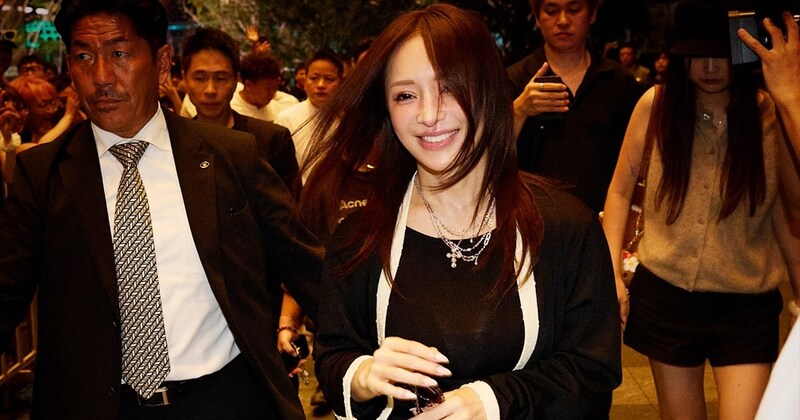 浜崎あゆみ、息子たちが“昔話ネタのペアコス”！　“浜崎家のハロウィーン”を盛り上げる愛らしさ爆発姿にハート乱舞で興奮「BOO」