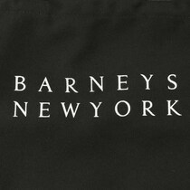 「こんな上品バッグほしかった」バーニーズニューヨークの“ロゴトート”が再入荷　「本体カラーによってロゴの色が違うの◎」「高級感あっておしゃれ」「ペットボトルが入るの便利」