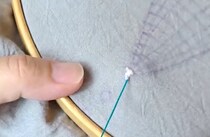 半端な長さの“残り糸”を集めてトートバッグに刺しゅうしていくと……　夢のような仕上がりに「とっても気に入った」「ためになる」