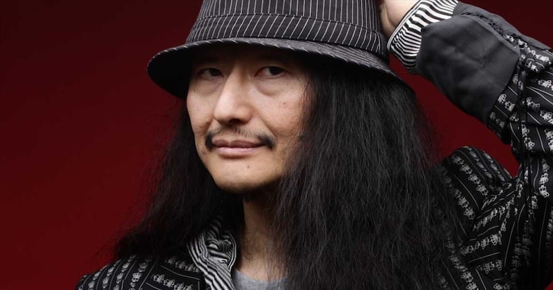 国内外に自宅9軒も“3カ月ごと8桁万円”……　エヴァ作曲家、夢の印税生活が羨望レベル　パリ“2億超え豪邸”は「ディズニーランドだよ」「儲かるんだ」