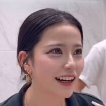 高3女子、受験直前に美容室へ行ったら……　ギリギリ攻めた“まさかの仕上がり”に「えっっっぐ」「この髪形したい」