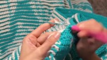 女性が毛糸をひたすらかぎ針編みしていくと……80時間後の作品に「本当に素晴らしい！」「美しい」【海外】