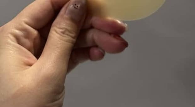 ずーーっと「小鳥」だと思っていたキッチン用品→「あれ!?」 まさかの正体に「ショック」「ホントだ!」