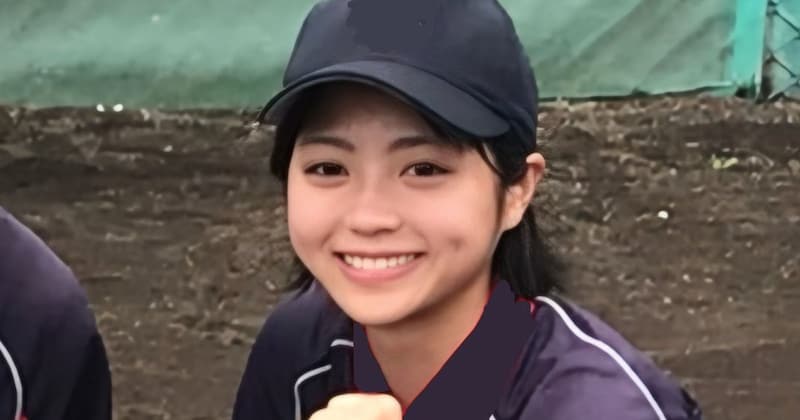 ソフトボール部だったボーイッシュな女子高生→別人級の現在の姿に「なんだと!?」「ギャップww」「雰囲気全然違う！」