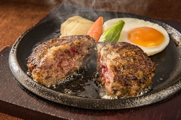 【北海道・東北在住者に聞いた】「ハンバーグがうまいと思うファミレスチェーン」ランキング！　第2位は「ガスト（ステーキガスト含む）」、第1位は？