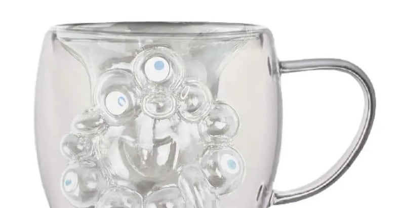 話題のミャクミャクグラスに炭酸飲料を入れたら……　出現した“別キャラ”に「見事」「これだー!!」