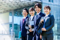 【27卒学生が選ぶ】銀行・証券業界の「就職人気企業」ランキングTOP10！　第1位は「三菱UFJ銀行」【2025年最新調査結果】
