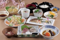 【男性が選ぶ】おいしいと思う「和食系のファミレス」ランキング！　2位は「和食さと」、1位は？