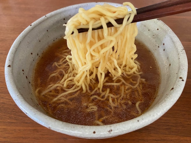 「もうかなりの回数リピート」　家に常備しておきたい「袋麺シリーズ」ランキング1位に絶賛の声！　「胡麻の薬味で輪郭が出る」「アレンジしても美味しい」