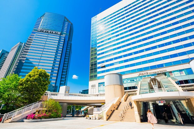 「新幹線にすぐ乗れる」東京都“品川駅”周辺の住み心地は？　「麻布、六本木、恵比寿あたりなら歩いて帰れる」「家賃や物価が高いので少しつらい」