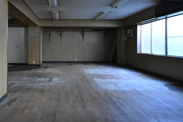 ←入居前　今→　“廃墟同然”の賃貸、本気でDIYを始めた1年後……「ああああ!!」　450万表示の“現在の姿”に「すごすぎる」