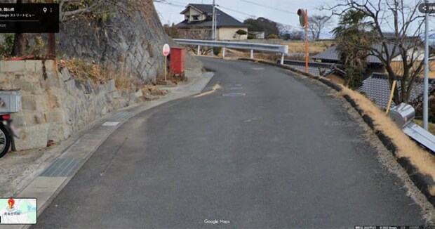 旅行系YouTuber→「見つけられなかった唯一のバス停がこれ」　まさかの光景に「これ、あり？」「絶対初見でスルーするやつ」