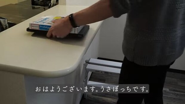 賃貸のキッチンカウンターに不満が……→DIYでカフェ風に！　ステキな出来映えに「すべてにオシャレさを感じる!!」「めちゃいいですね」
