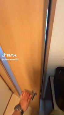 一人暮らし大学2年生の1K部屋、ドアを開けると……「最高すぎる」　“理想を極めた光景”に反響「めっちゃいい」