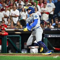 【画像】眼鏡を外した私服姿のキケ選手