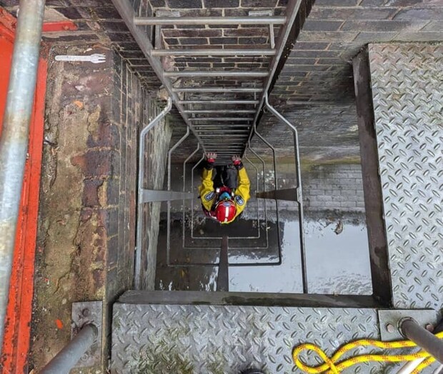 道路の下から響く不気味な声……　その正体に「助かって良かった」「関係者全員に感謝」など反響【海外】