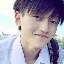 爽やか男子高校生→たった数年で……　「マンガから飛び出してきたみたい!!」　衝撃の姿に「すげぇ」「美しすぎる」