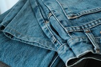 【40～50代の女性が選ぶ】父親にはいてほしい「ジーンズブランド」ランキングTOP31！　第1位は「リーバイス（Levi’s）」【2024年最新調査結果】