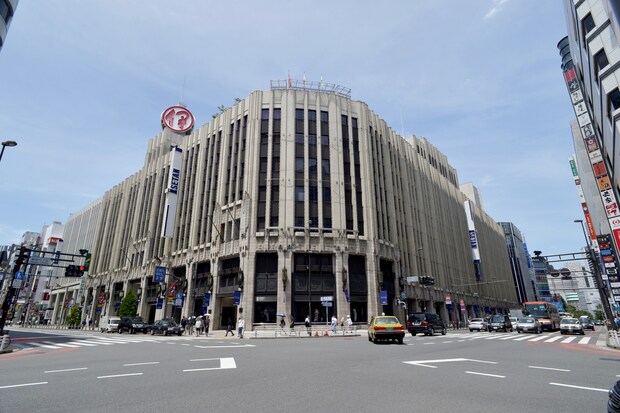 「やっぱり定番」【主婦に聞いた】絶対食べたい「伊勢丹新宿地下の和菓子」ランキング！　2位は「鎌倉紅谷」、1位は？