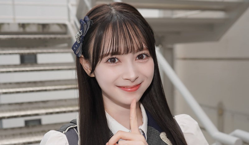 「顔面強すぎ」と話題のAKB48・伊藤百花、愛用コスメ10点とメイク事情を“こだわり強め”に熱弁　「もう4本目です！」鬼リピコスメも紹介