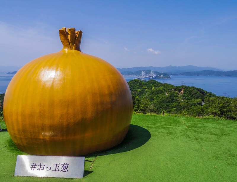 【都民に聞いた】買ってきてほしい「淡路島のお土産」ランキング! 2位は「たまごまるごとプリン(北坂養鶏場)」、1位は?