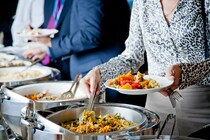 富士山や駿河湾を眺めながら食事が楽しめるお店などを紹介！　静岡県の「ビュッフェ・バイキング」の名店12選！【人気投票実施中】